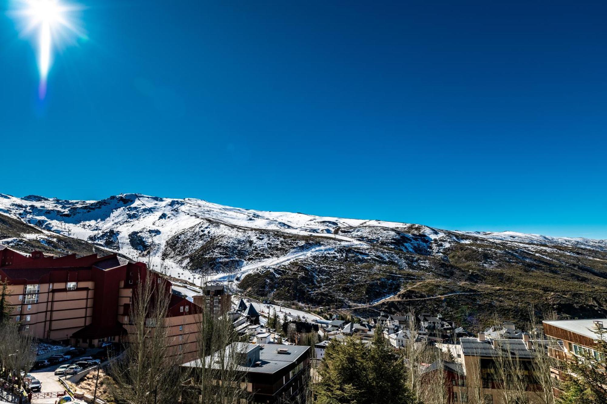 Luxury Refurnished Apartment With Private Parking Close To Ski Slopes Sierra Nevada Esterno foto