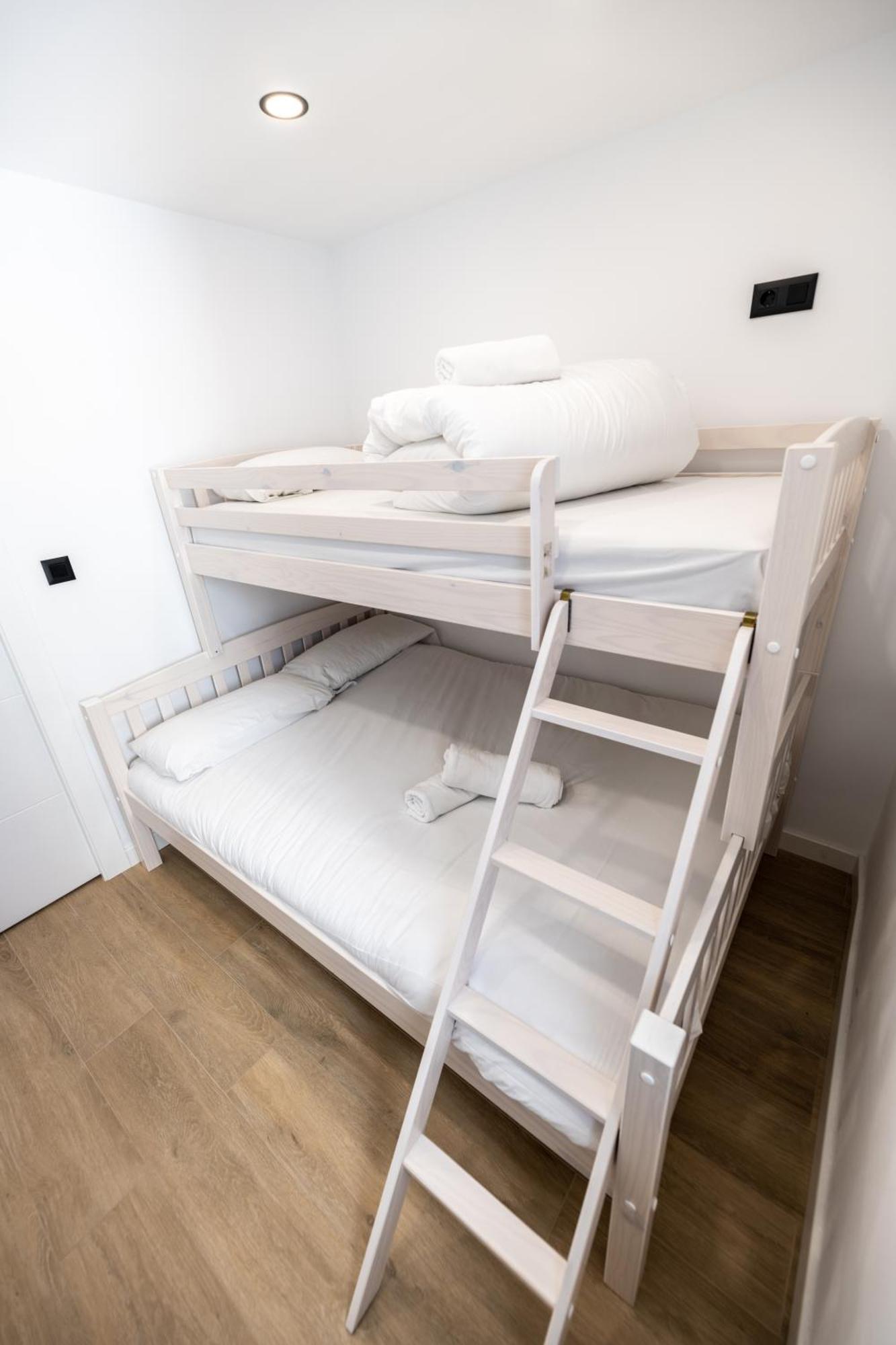Luxury Refurnished Apartment With Private Parking Close To Ski Slopes Sierra Nevada Esterno foto